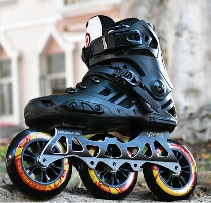 4 prodotti neri 2 di sport all'aperto delle ruote in 1 materiale dell'unità di elaborazione dei pattini di rullo